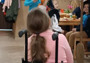 Wspólnie opowiadamy bajkę.