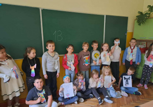 Klasa pierwsza B w krawatach, w dniu chłopaka