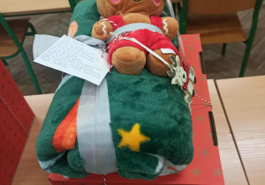 Paczka dla Domu Pomocy Społecznej od uczniów