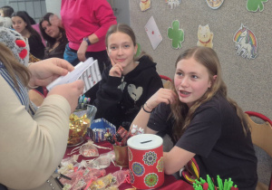 Wolontariusze szkolnej WOŚP.