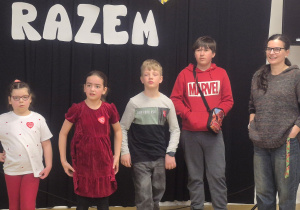 Gry i zabawy podczas szkolnego finału WOŚP.