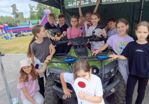 WYCIECZKA DO BAZY WOJSKOWEJ W ŁASKU